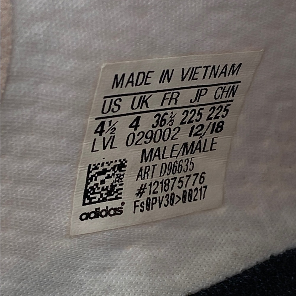 Adidas NMD R1 White Gum size Men’s 4.5 or Women’s 6 - Picture 7 of 9